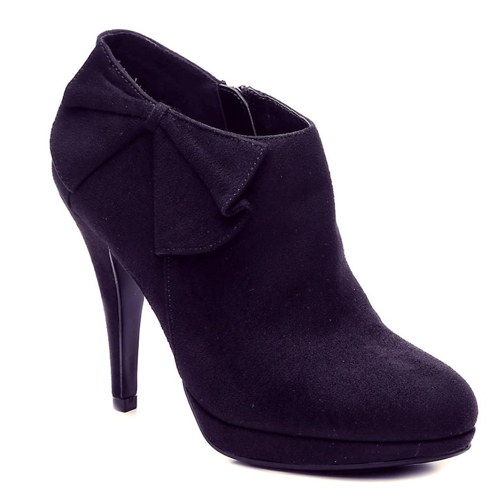 Brand New with BOx Impo Ankle Booties Size 9
